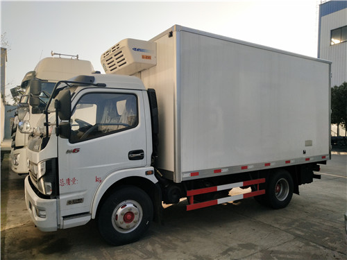 現(xiàn)車促銷:東風(fēng)凱普特肉鉤冷藏車，整車少1萬(wàn)