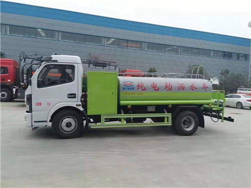 4.5噸純電動(dòng)灑水車發(fā)往廣東，?？蛻羯馀d隆，用車愉快！