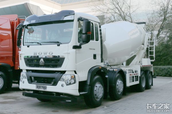 國(guó)六重汽T5G混凝土攪拌車(chē)