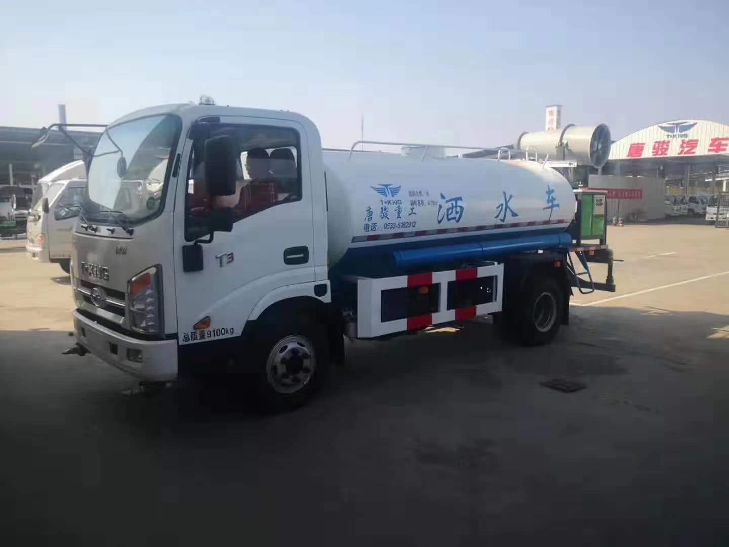 國六最便宜黃牌6方灑水車已出環(huán)保齊全，匹配云內D25發(fā)動機，可帶霧炮