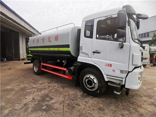 全新東風(fēng)福瑞卡F9云內(nèi)國六12噸灑水車黃金組合，燃清上市