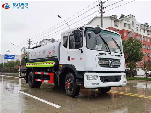 現(xiàn)車！現(xiàn)車！現(xiàn)車！東風(fēng)D9灑水車圖片參數(shù)介紹