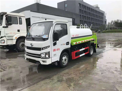 最濟(jì)經(jīng)??實(shí)惠能爬坡的國(guó)六小卡灑水車(chē)