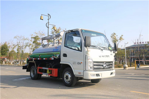 凱馬國六2方藍(lán)牌吸糞車，不超重， 環(huán)保， 免征齊全