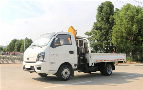 唐駿國(guó)六藍(lán)牌隨車吊，藍(lán)牌微型隨車吊的領(lǐng)導(dǎo)者
