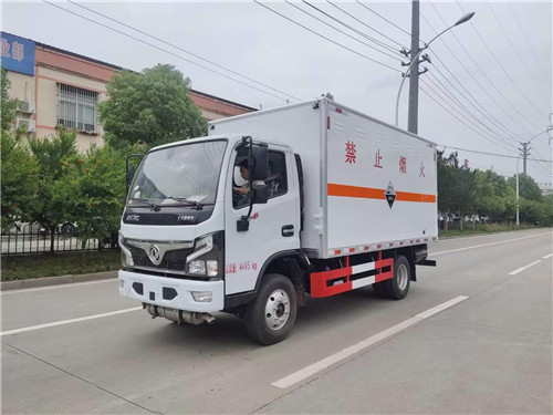國六東風(fēng)小多利卡藍牌?；瘞竭\輸車