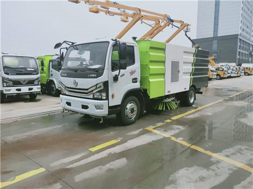 現(xiàn)車！現(xiàn)車！  東風(fēng)3800軸距玉柴165馬力8方洗掃車