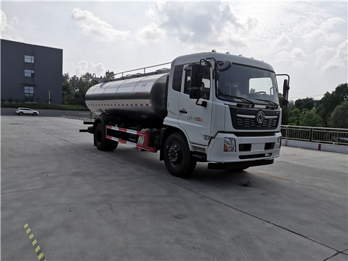 國(guó)六東風(fēng)天錦13噸鮮奶運(yùn)輸車(chē)