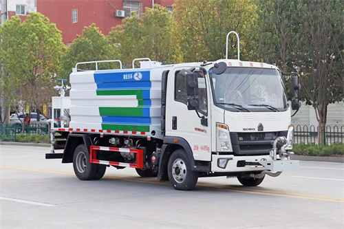 藍(lán)牌—重汽豪沃輕卡【國六抑塵車】公告?容積最大7立方，全國包上牌