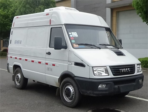 國(guó)六依維柯V35冷藏車(chē) 后單輪面包冷藏車(chē)