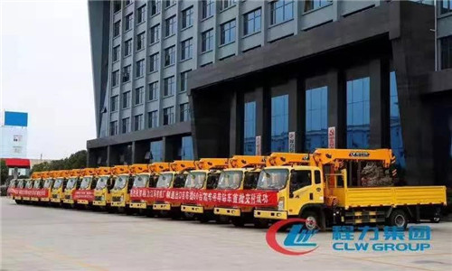 程力多用途隨車吊穩(wěn)居國內(nèi)領(lǐng)先地位。