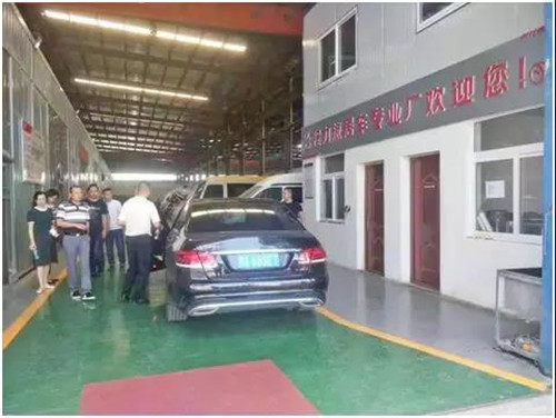 武漢天河機(jī)場(chǎng)孟總對(duì)軍運(yùn)會(huì)專用接待乘用車定制改裝提了一些期望，要求中標(biāo)方在生產(chǎn)改裝中，提高認(rèn)識(shí)，嚴(yán)格標(biāo)準(zhǔn)，重視質(zhì)量，向北京奧運(yùn)會(huì)專用車的標(biāo)準(zhǔn)看齊，將此項(xiàng)訂單當(dāng)成一項(xiàng)政治任務(wù)來完成，以滿足國(guó)賓級(jí)的乘用要求。