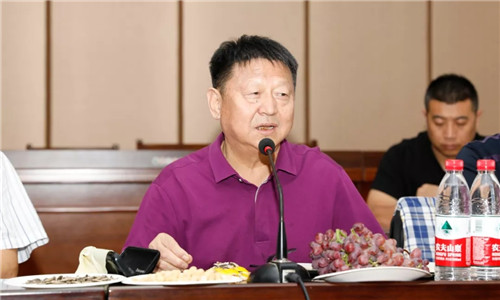 董事長(zhǎng)程道國(guó)講道，希望大家珍惜我們國(guó)家來(lái)之不易的和平建設(shè)最幸福的時(shí)代，一定要奮發(fā)有為，戒驕戒躁砥礪前行，為程力公司的未來(lái)和舟共濟(jì)共創(chuàng)美好。