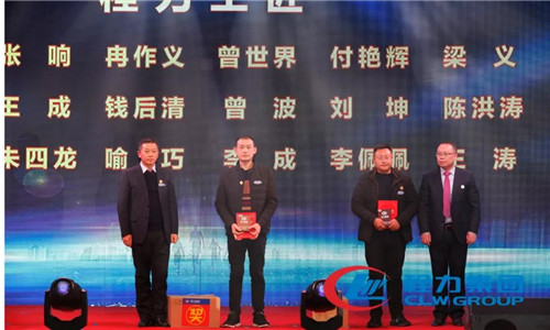 這一年年，公司黨委、工會圍繞經(jīng)濟(jì)建設(shè)中心，加強(qiáng)黨員思想政治教育，組織開展困難職工慰問、幫扶、員工教育、崗位培訓(xùn)、勞動競賽等活動。在七一前夕，組織黨員干部赴湖南韶山重溫入黨誓詞、接受紅色教育，參與慶“七一”暨新曾都區(qū)成立10周年歌詠晚會，開展黨員學(xué)習(xí)活動日等活動。