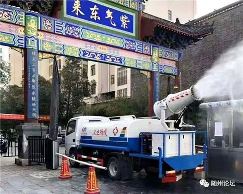 隨著疫情蔓延，隨州醫(yī)用物資告急，如何在危難之時大有作為？程阿羅放棄與家人團聚的機會，返回公司，于大年初一歷經(jīng)艱辛輾轉(zhuǎn)回到隨州，組織捐款100萬元購買防疫專用物資，支援一線醫(yī)務(wù)人員，成為隨州防疫捐款第一人。 程阿羅的善舉，激起了社會大力支持。2月22日，遼寧沈撫新區(qū)一通用空氣遼寧有限公司專程向程力公司專項供應(yīng)70臺負壓設(shè)備，捐贈消毒液4噸及方便面、火腿腸等物資，支持程阿羅抗擊疫情。