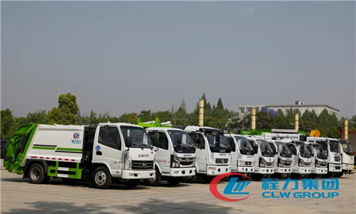  程力吊裝壓縮垃圾車專業(yè)廠，以科技創(chuàng)新為先導，吊裝壓縮垃圾車系列產(chǎn)品一舉成為網(wǎng)紅產(chǎn)品。