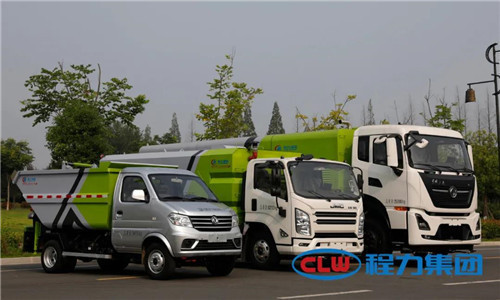 該無泄漏自卸式垃圾車，與程力掃路車、吸塵車、灑水車、抑塵車完美組合，業(yè)已成為城市環(huán)衛(wèi)保潔的標(biāo)準(zhǔn)配置。