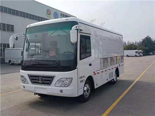 中巴式藍(lán)牌42米畜禽運(yùn)輸車(chē) (7).jpg