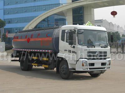 18立方東風(fēng)天錦化工液體運輸車